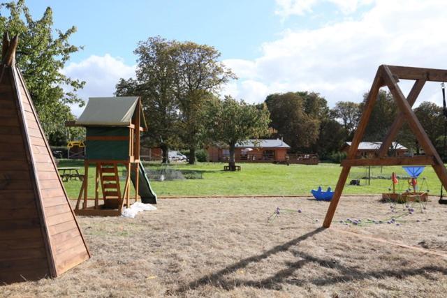 The Orchard Bramble Lodge Hadleigh  ภายนอก รูปภาพ
